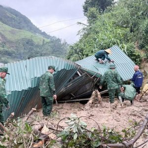 Quân đội chủ động ứng phó với mưa lớn, lũ lụt, sạt lở đất ở khu vực Bắc Bộ